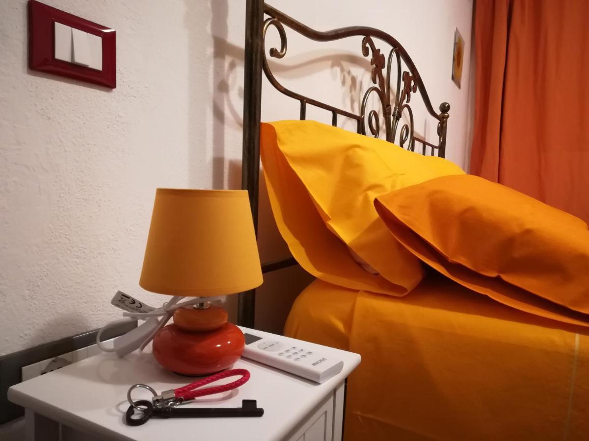 Deiana Bed and Breakfast Santu Lussurgiu Buitenkant foto