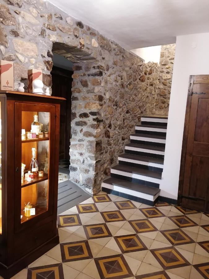 Deiana Bed and Breakfast Santu Lussurgiu Buitenkant foto