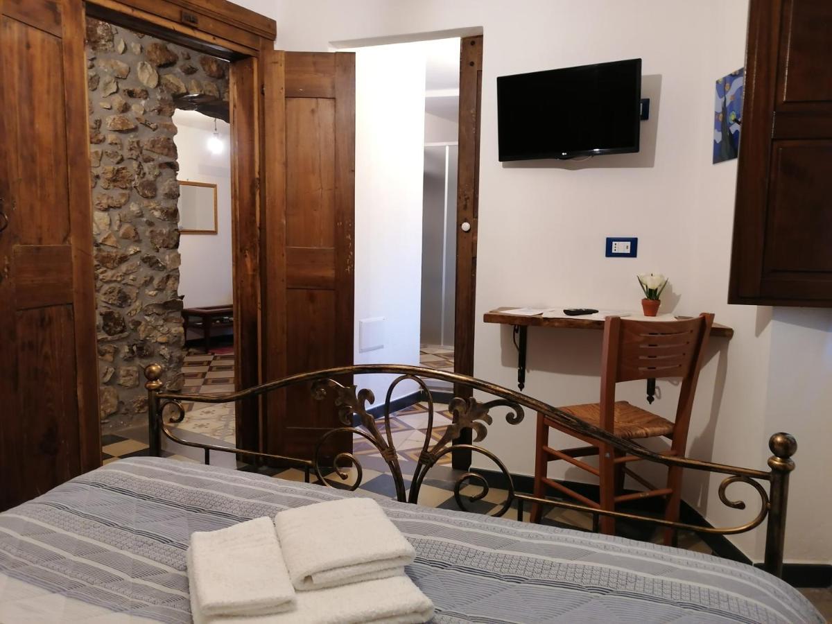 Deiana Bed and Breakfast Santu Lussurgiu Buitenkant foto