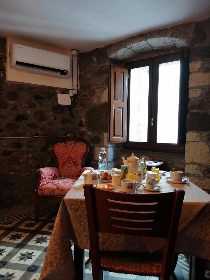 Deiana Bed and Breakfast Santu Lussurgiu Buitenkant foto