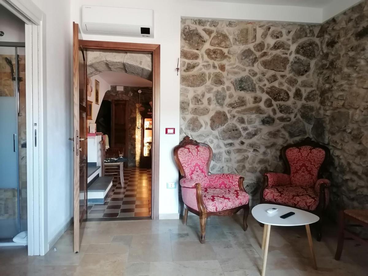 Deiana Bed and Breakfast Santu Lussurgiu Buitenkant foto