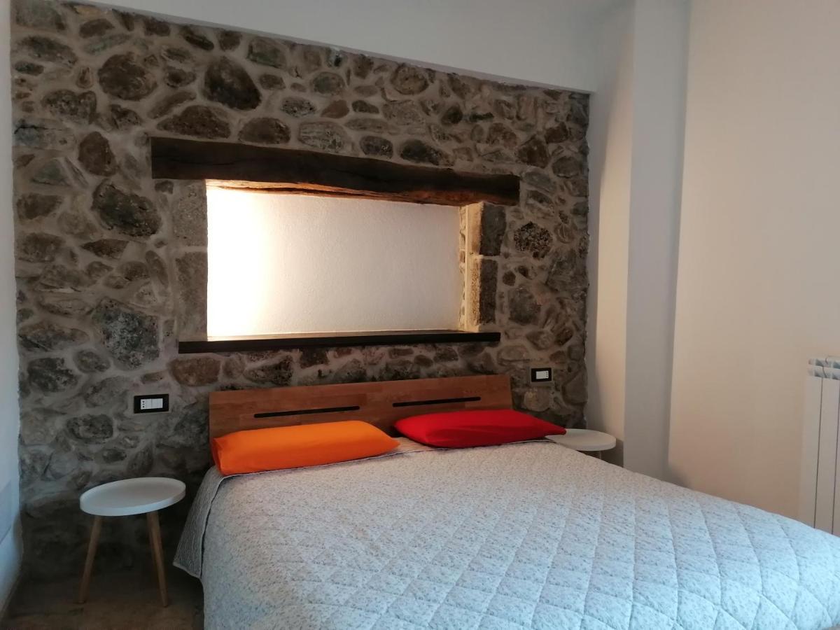 Deiana Bed and Breakfast Santu Lussurgiu Buitenkant foto