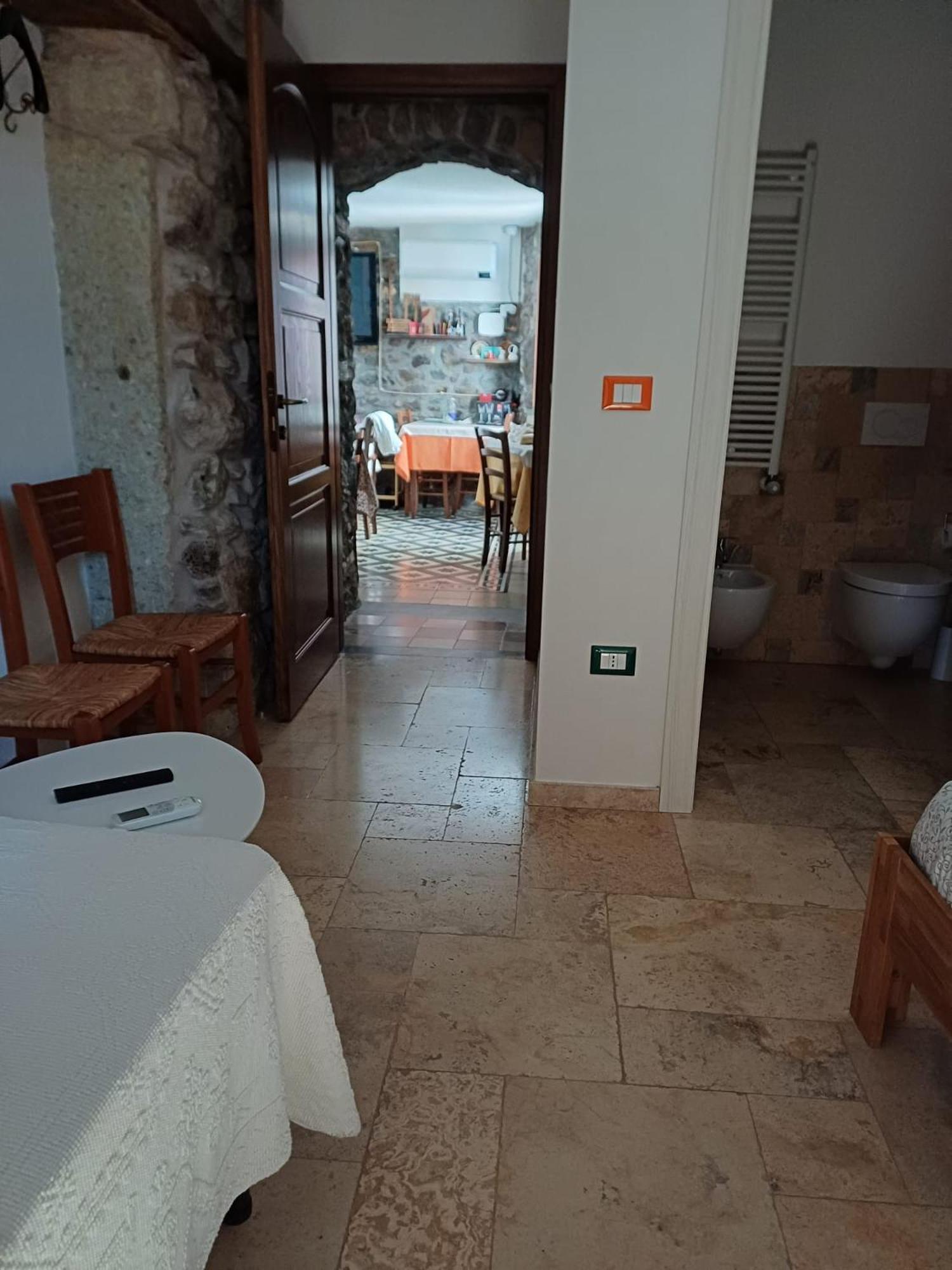 Deiana Bed and Breakfast Santu Lussurgiu Buitenkant foto